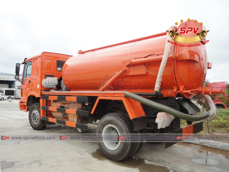 Sewage Vacuum Truck Sinotruk - LB